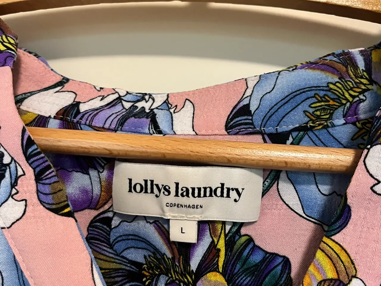 Billede 4 - Blomstret skjorte fra Lollys Laundry
