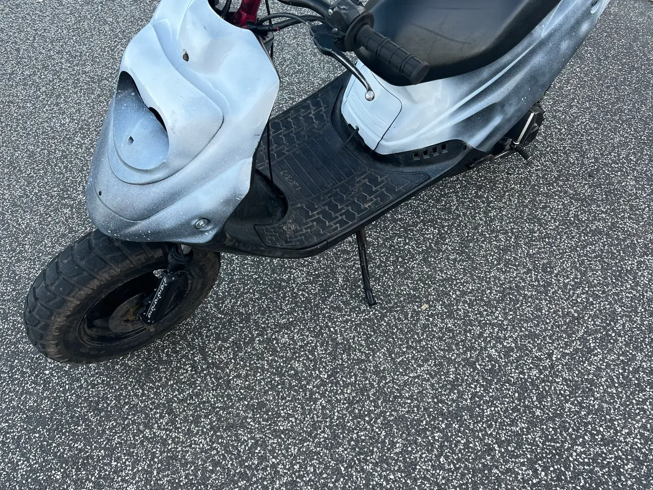Billede 2 - Pgo hot 50 hvid