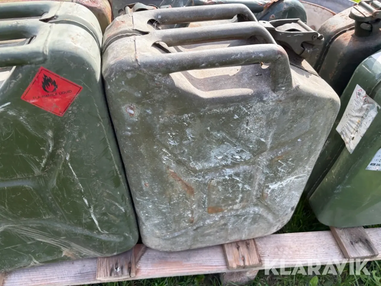 Billede 11 - Lot Jerrycans og assorterede metal - 6 styk