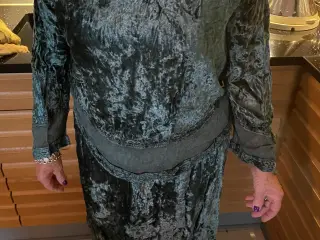 Velour sæt Grøn str. M