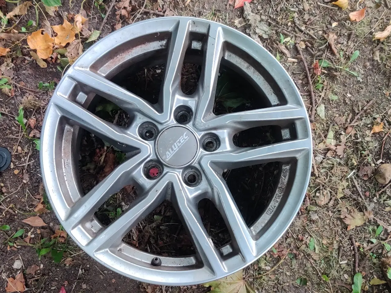 Billede 3 - Alutek fælge fra VW Golf 5