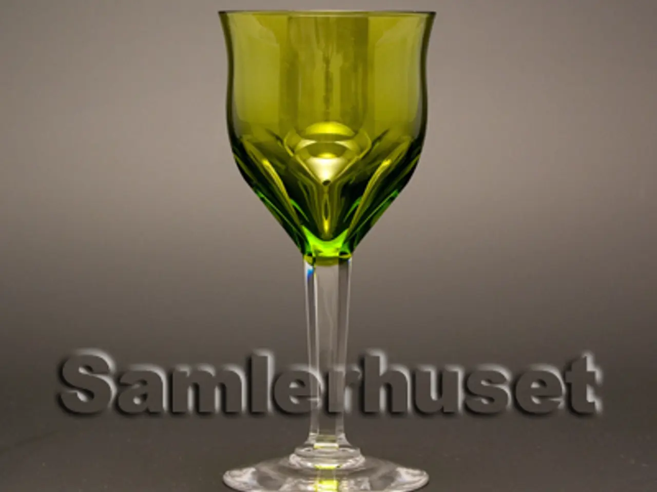Billede 1 - Oreste Hvidvinsglas, grøn. H:137 mm.