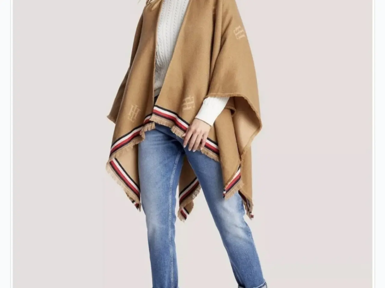 Billede 1 - Tommy Hilfiger poncho alm 1.499,-