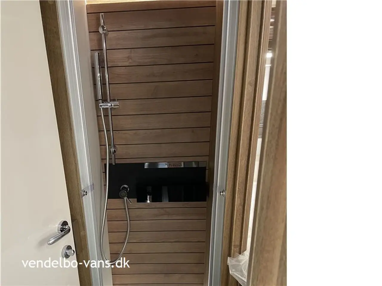 Billede 18 - 2025 - Mobilvetta Krosser 86 B Enkeltsenge - stor garage - sænkeseng - 180 HK - automatgear