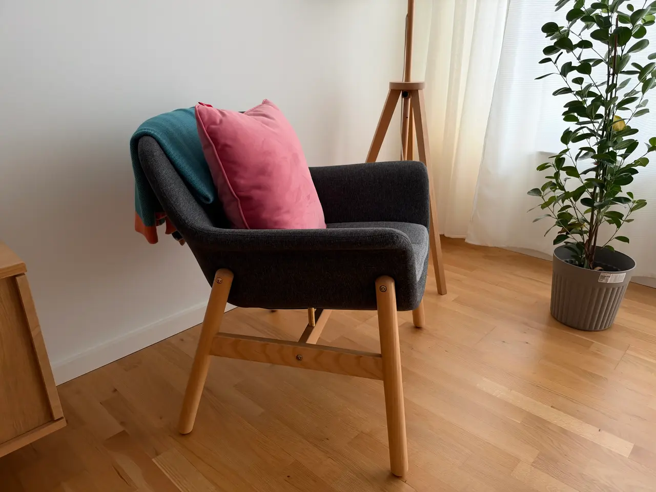 Billede 1 - Ikea Vedbo lænestol i rigtig flot stand