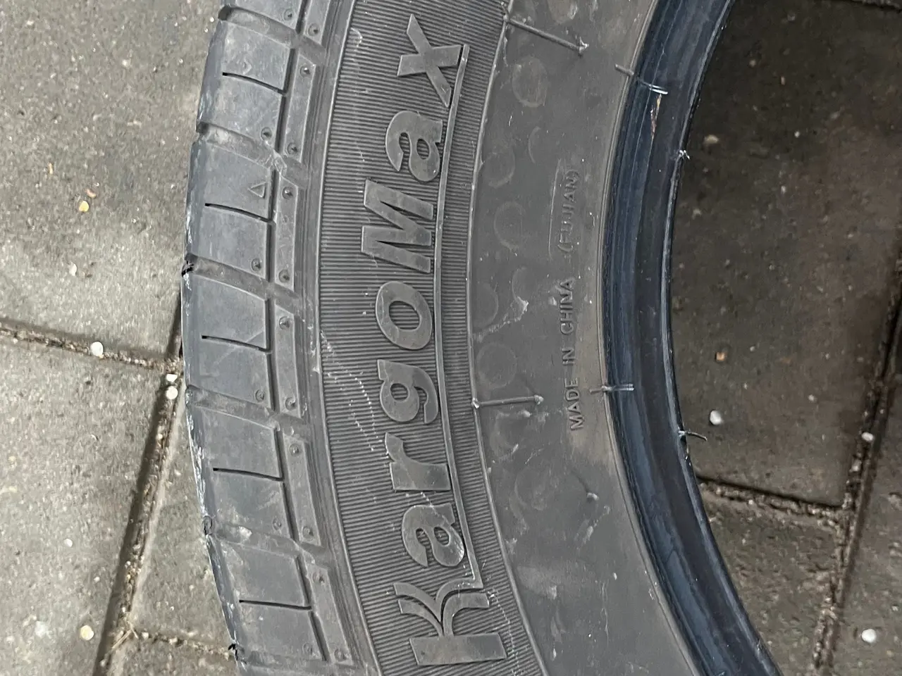 Billede 2 - Dæk 195/70R15C 104/102N