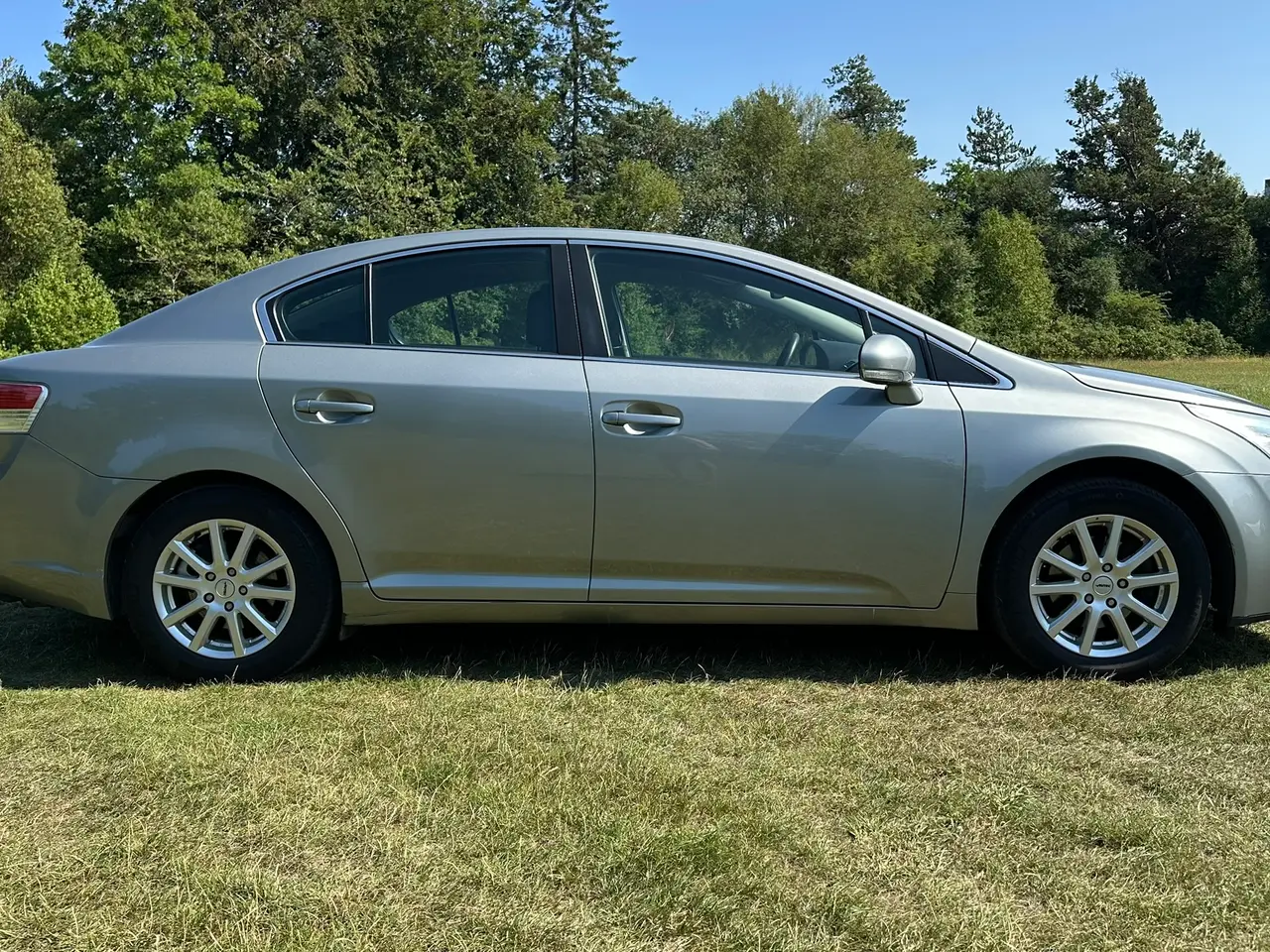 Billede 8 - Toyota Avensis 1.6 VVT-i – kun 150.000 km, én ejer