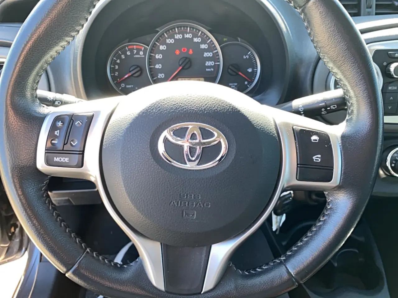 Billede 10 - Toyota YARIS T2 Touch...1.3.benzin pæn køre godt