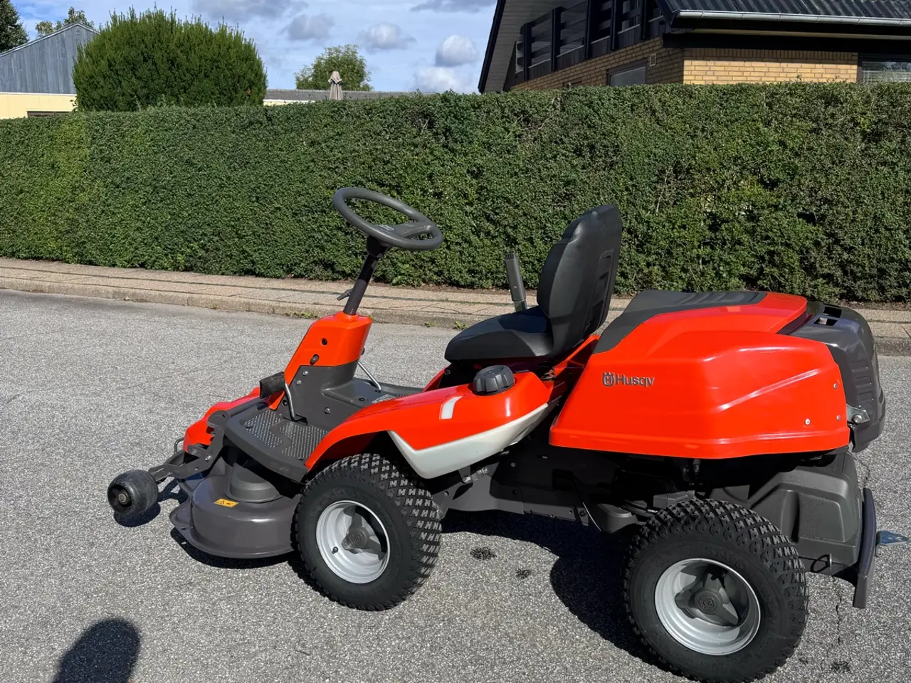 Billede 2 - Husqvarna 214c står som ny