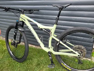Fantastisk fuld suspension MTB cykel til god pris