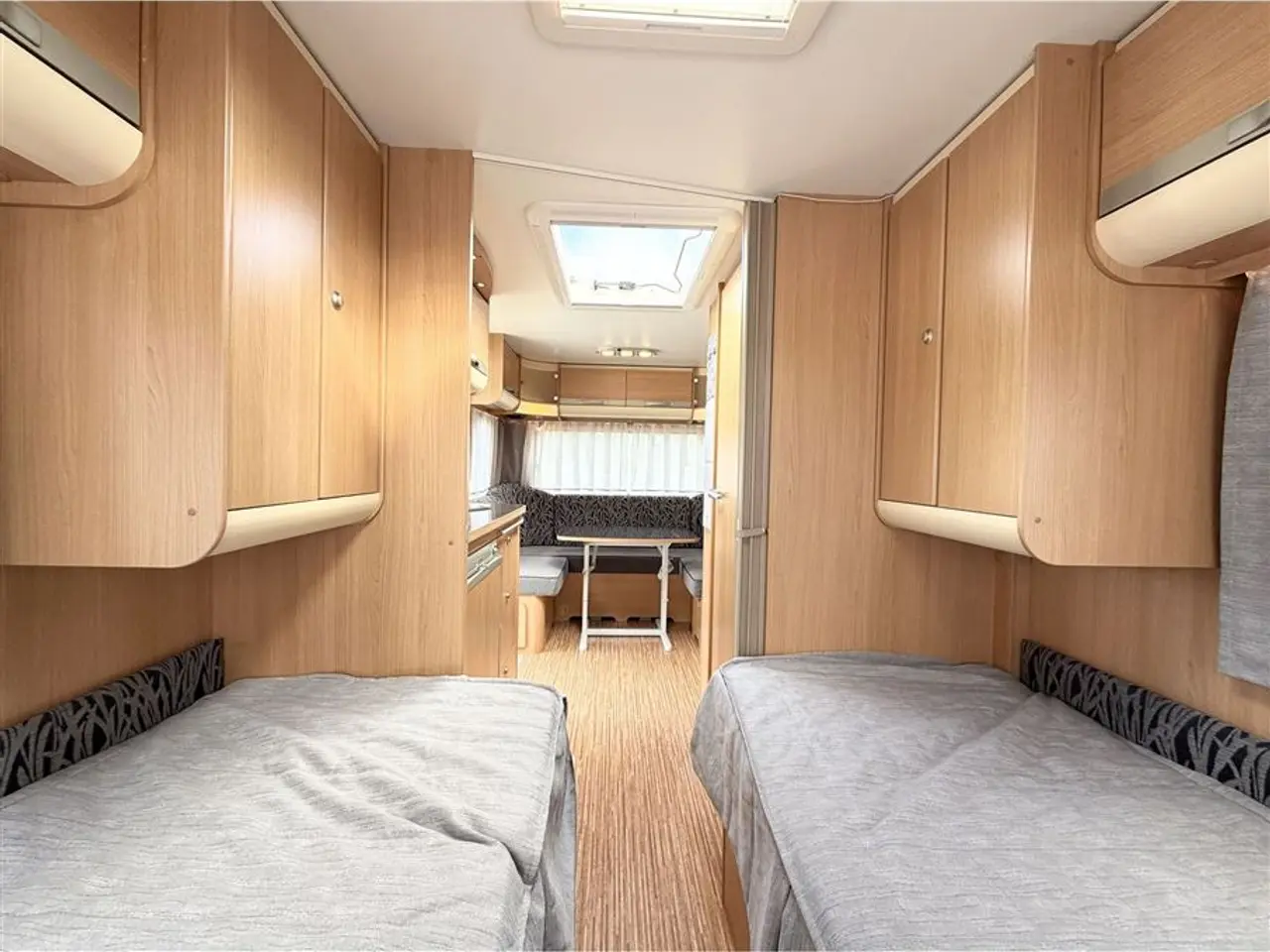 Billede 16 - 2010 - Adria Adora 472 LU Enkeltsenge-Lamel-Gulvtemp.-Mover-Telt