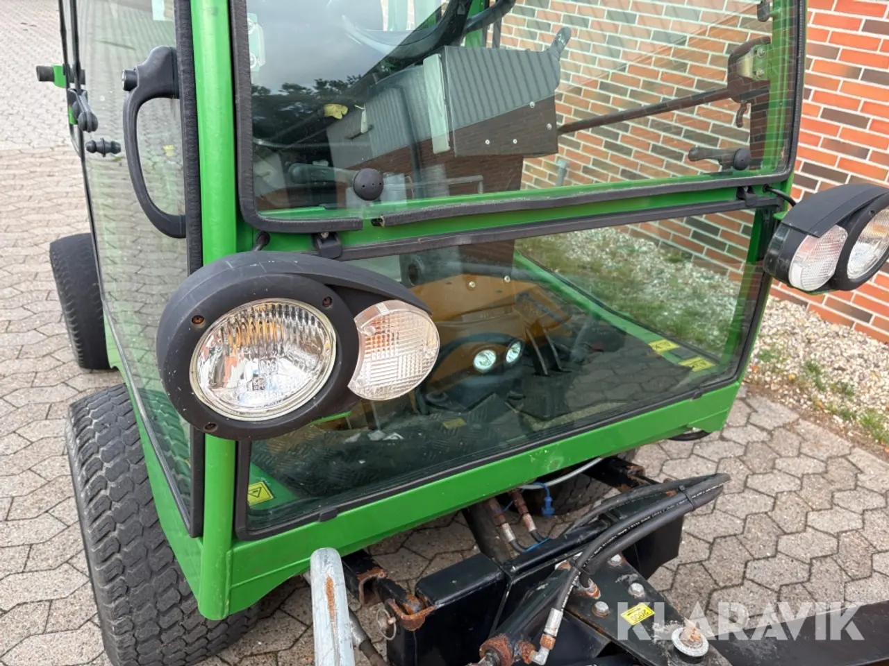 Billede 10 - Redskabsbærer John Deere 1545 med kost