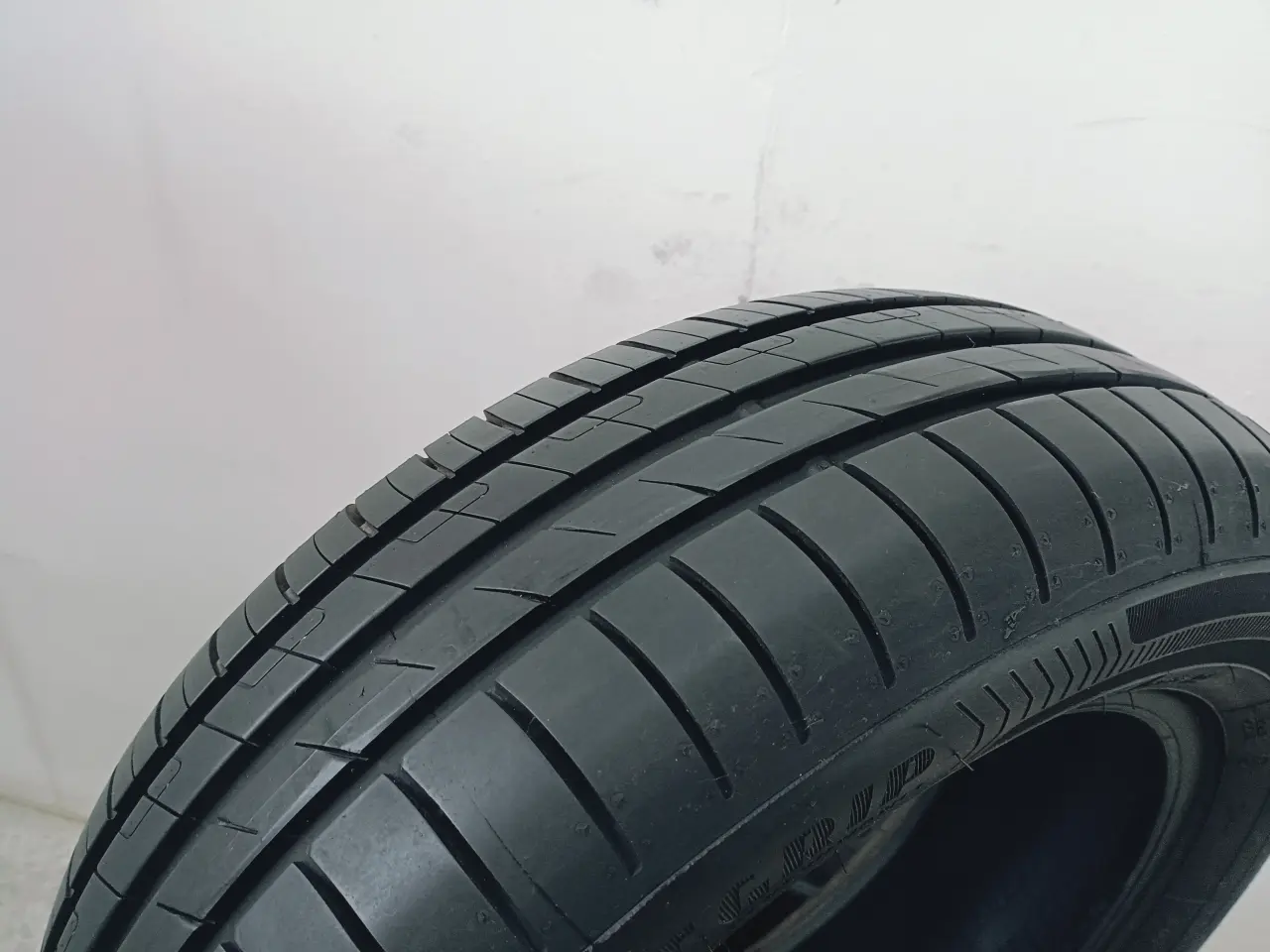 Billede 2 - sommerdæk - 185/65R5 88H Goodyear (4 stk) demosæt