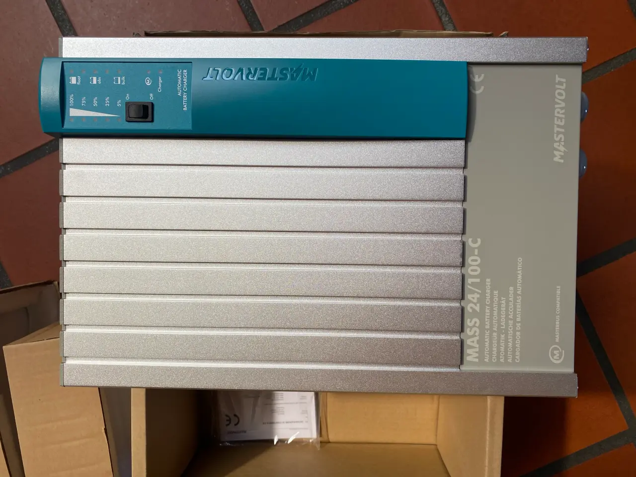 Billede 3 - Mastervolt Mass 24/100 batteriopladere