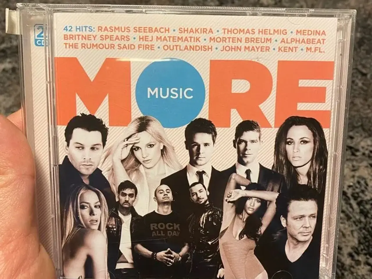 Billede 1 - More Music