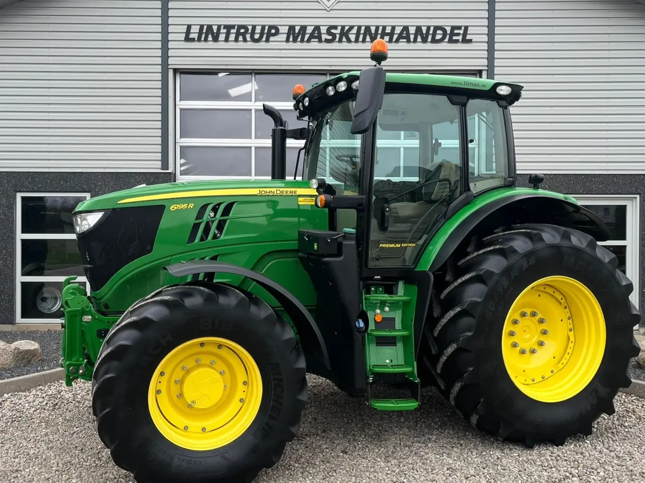 Billede 1 - John Deere 6195R Premium Edition med frontlift