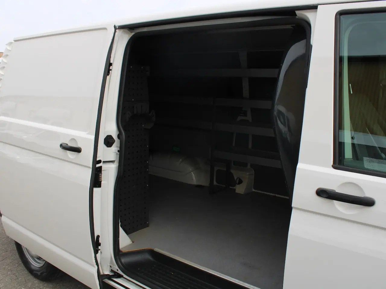 Billede 13 - VW Transporter 2,0 TDi 110 Kassevogn lang