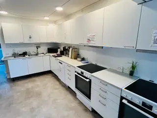Komplet Køkken (Uden hvidevarer og løsdele)