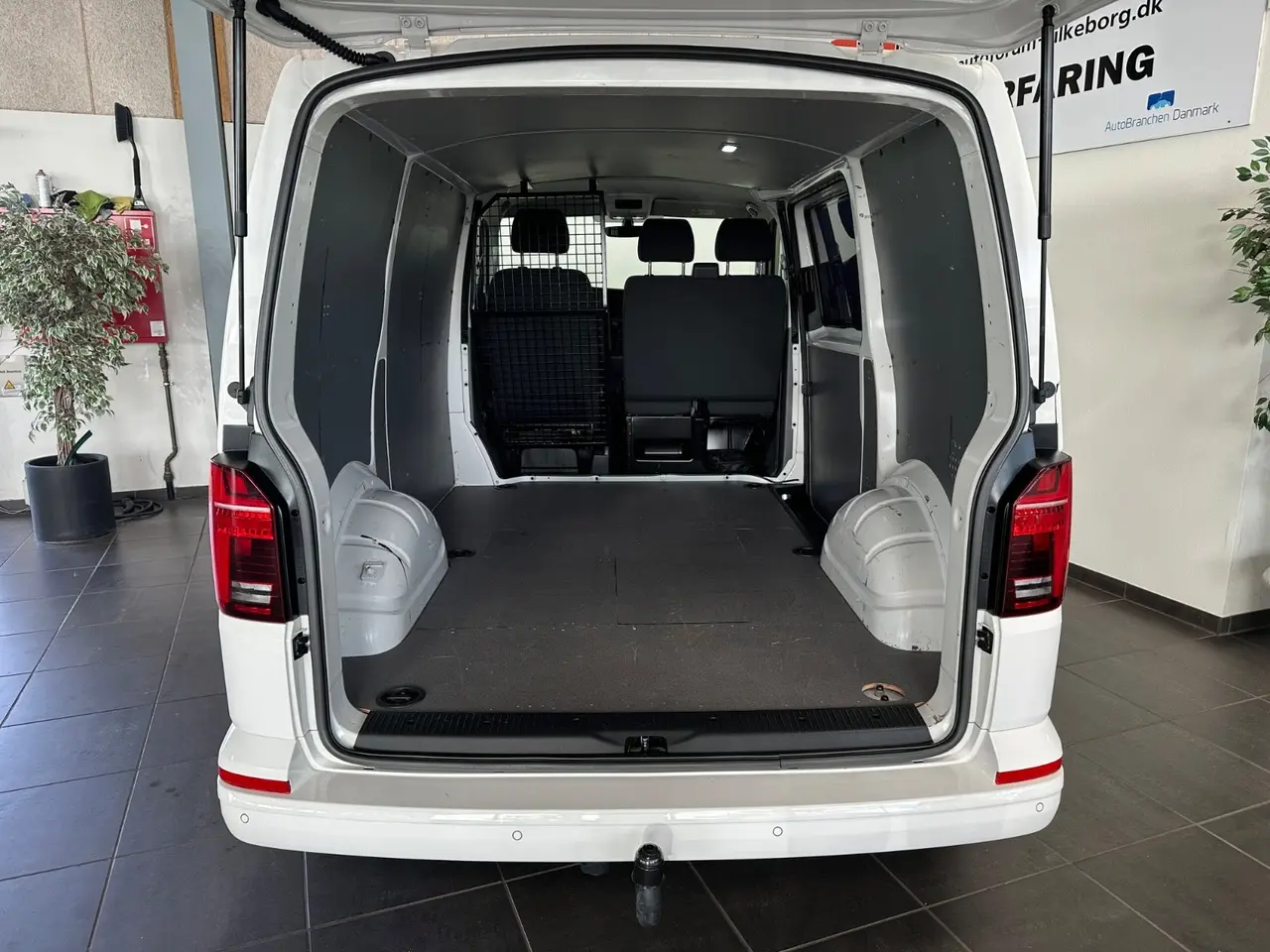 Billede 15 - VW Transporter 2,0 TDi 150 Kassevogn DSG kort