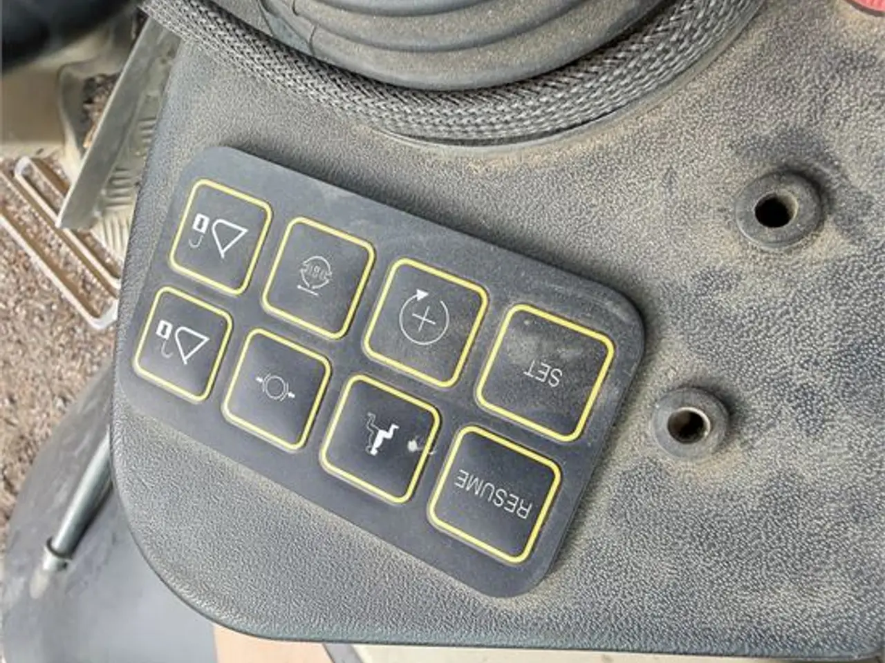Billede 37 - Hydrema 926 E - Engcon MIG2 joystik (Dobbelt command 2), Engcon rotortilt, Moba 2D