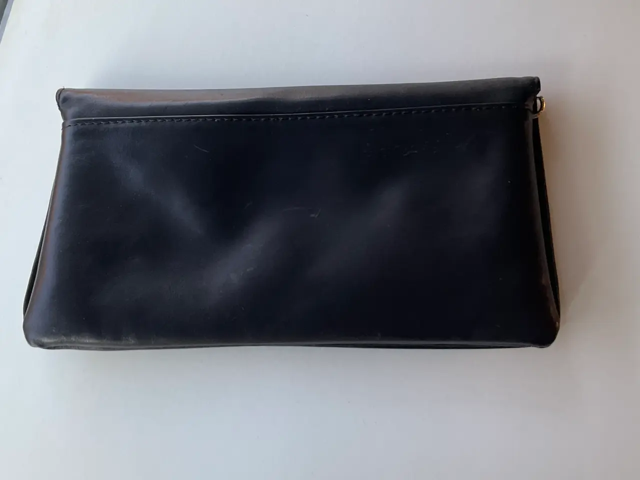 Billede 4 - Fin lille sort dametaske. Ca. 24x13 cm.