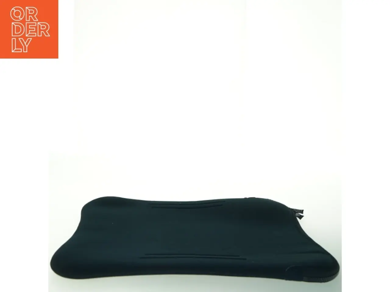 Billede 3 - Neopren computer sleeve fra Built (str. 42 x 32 cm)
