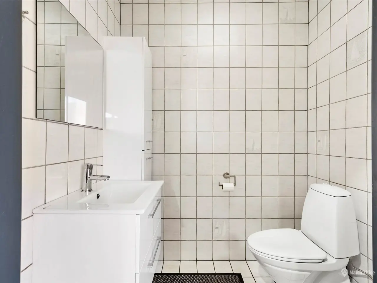 Billede 10 - Bilforretning med meget udenomsplads