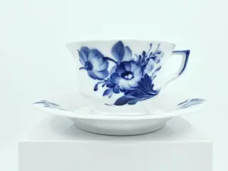 Blå Blomst Kantet Kaffekop nr. 10-8608. sortering 1