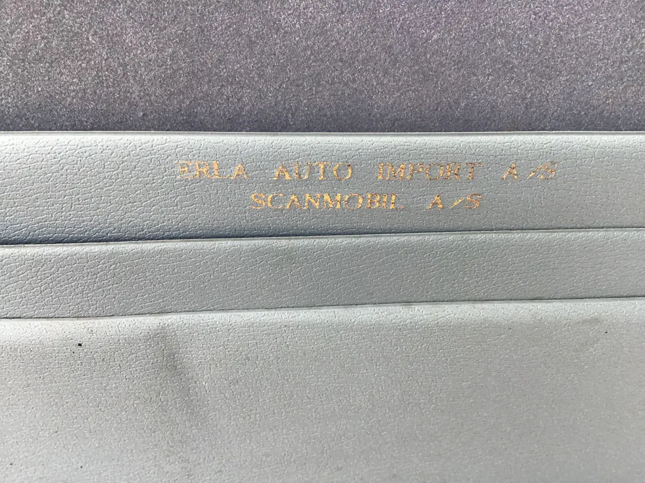 Billede 2 - Toyota salgstaske fra 1972 med indhold