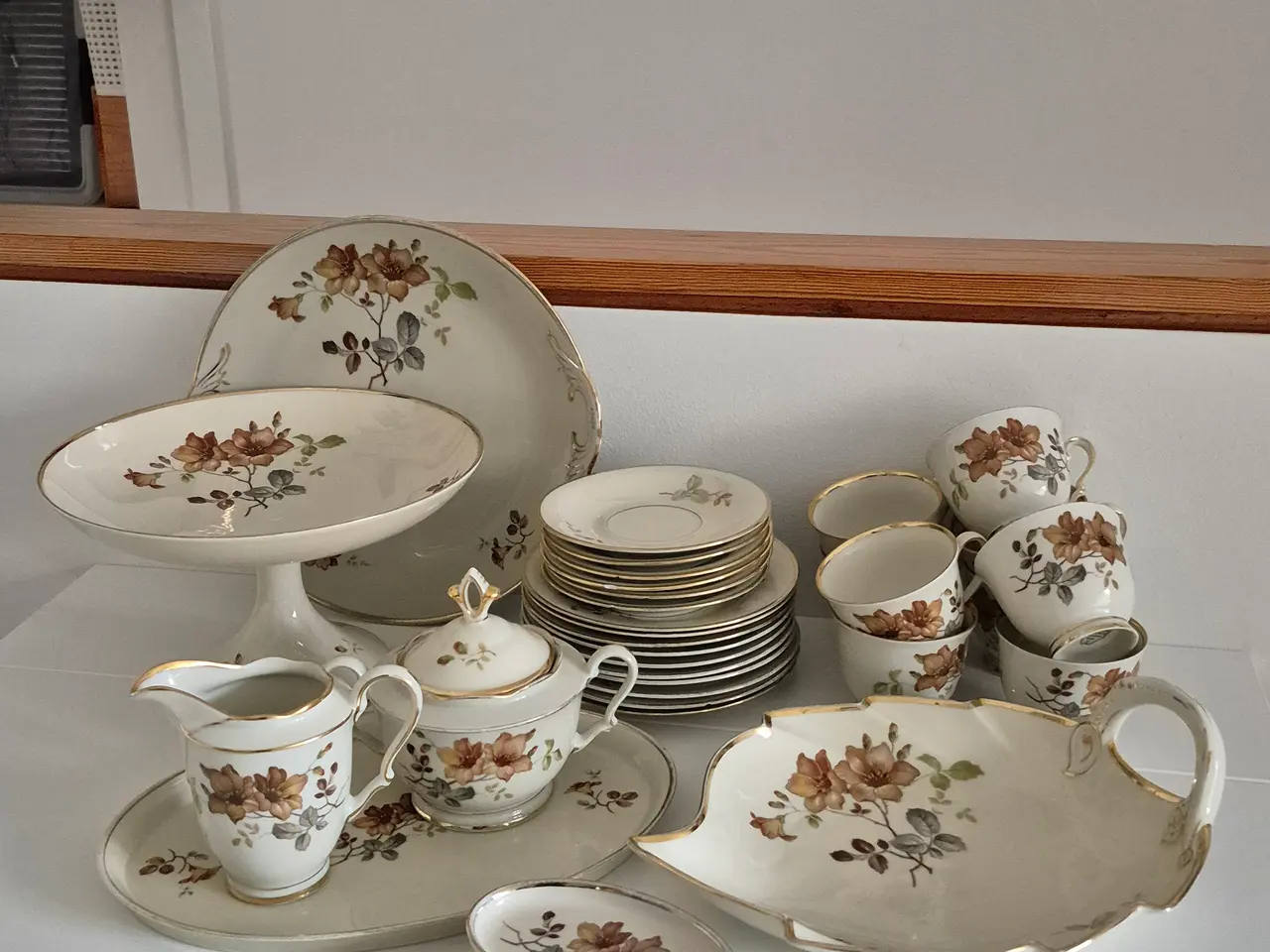 Billede 1 - Kaffestel Brun Orkidé 