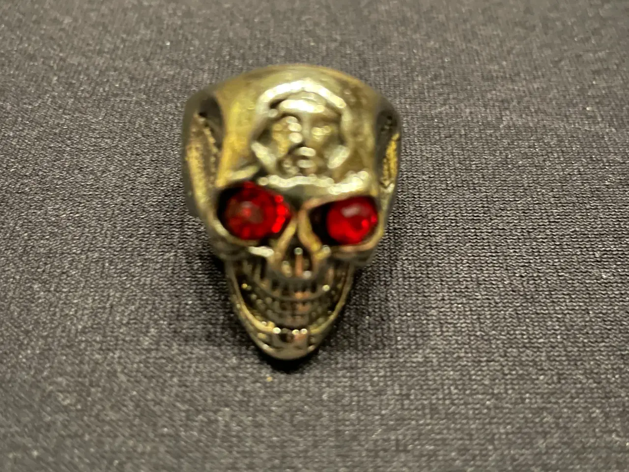 Billede 1 - Fingerring m. kranie