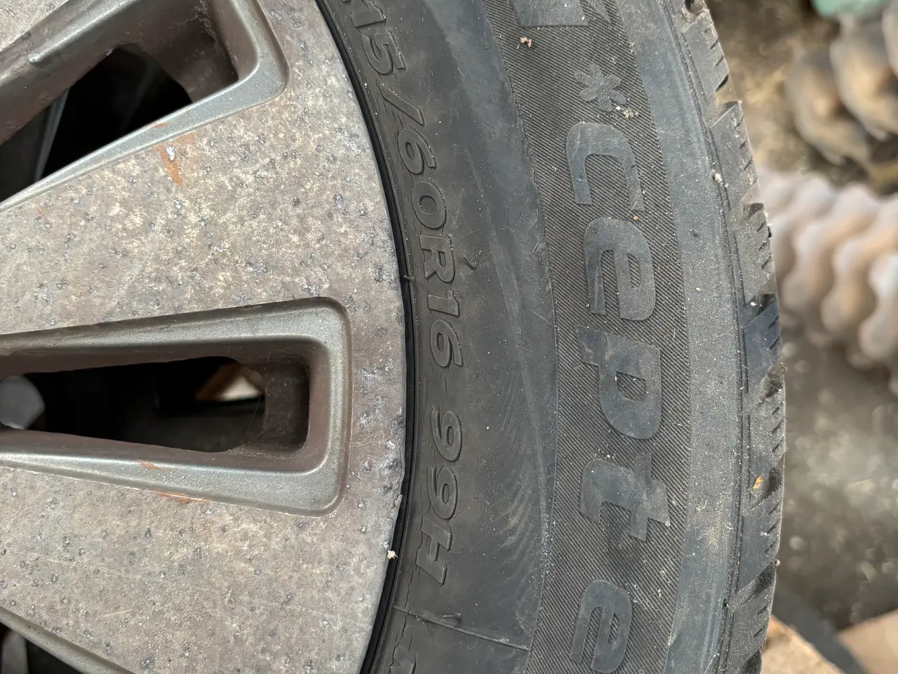 Billede 2 - 215/60 R16 vinterhjul fra VW Touran