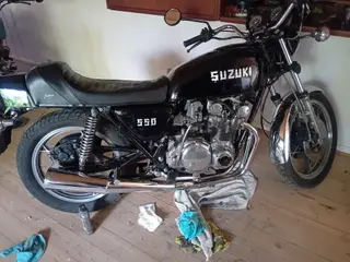 Suzuki GS550