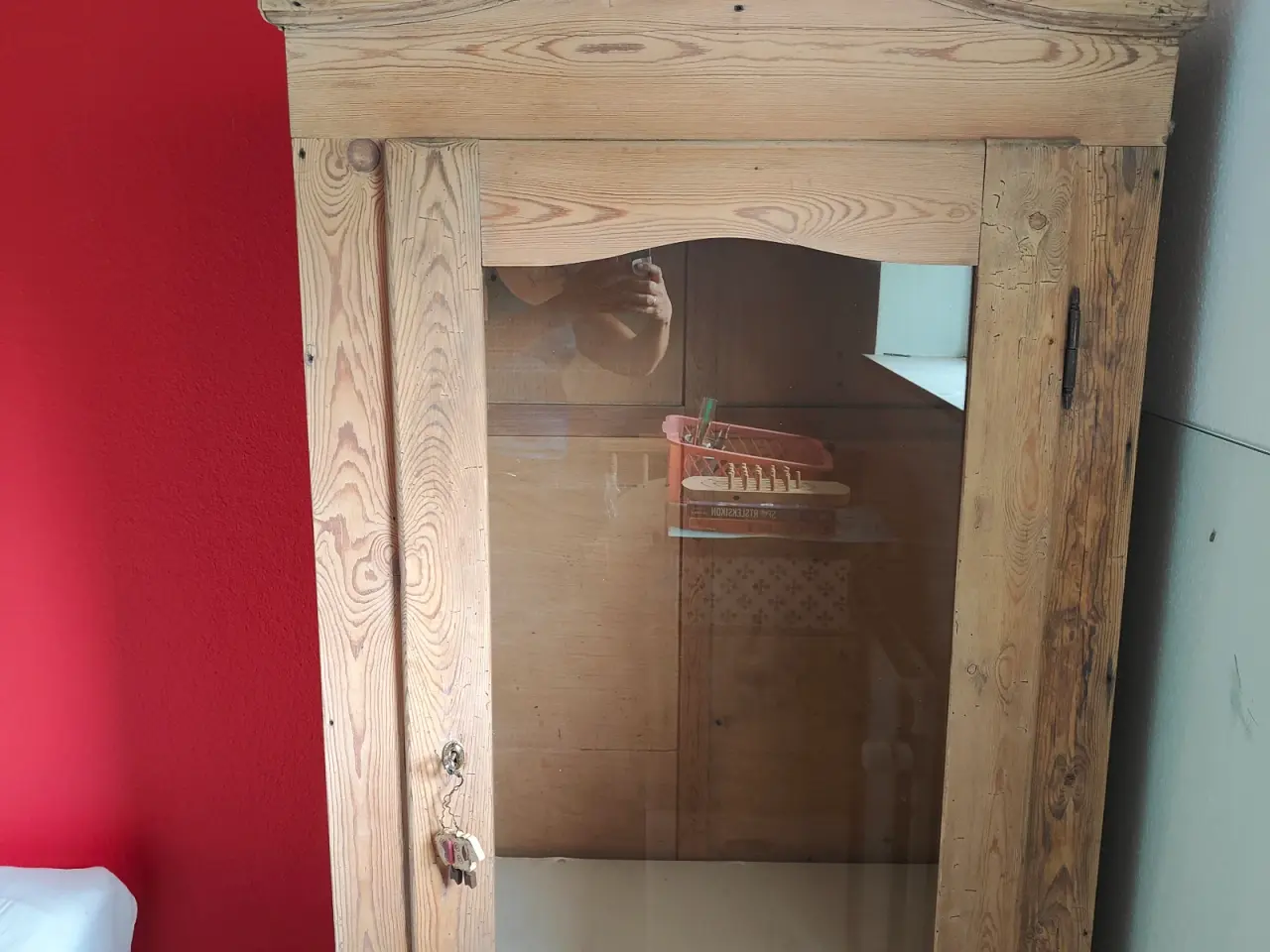 Billede 3 - Afsyret vitrine skab