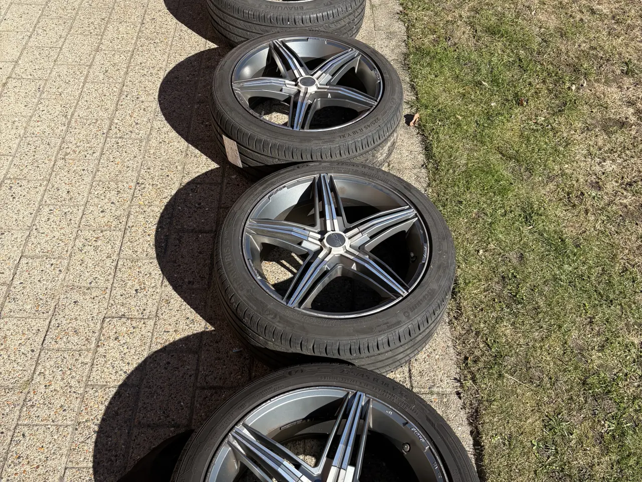 Billede 3 - Sommerdæk til Toyota verso