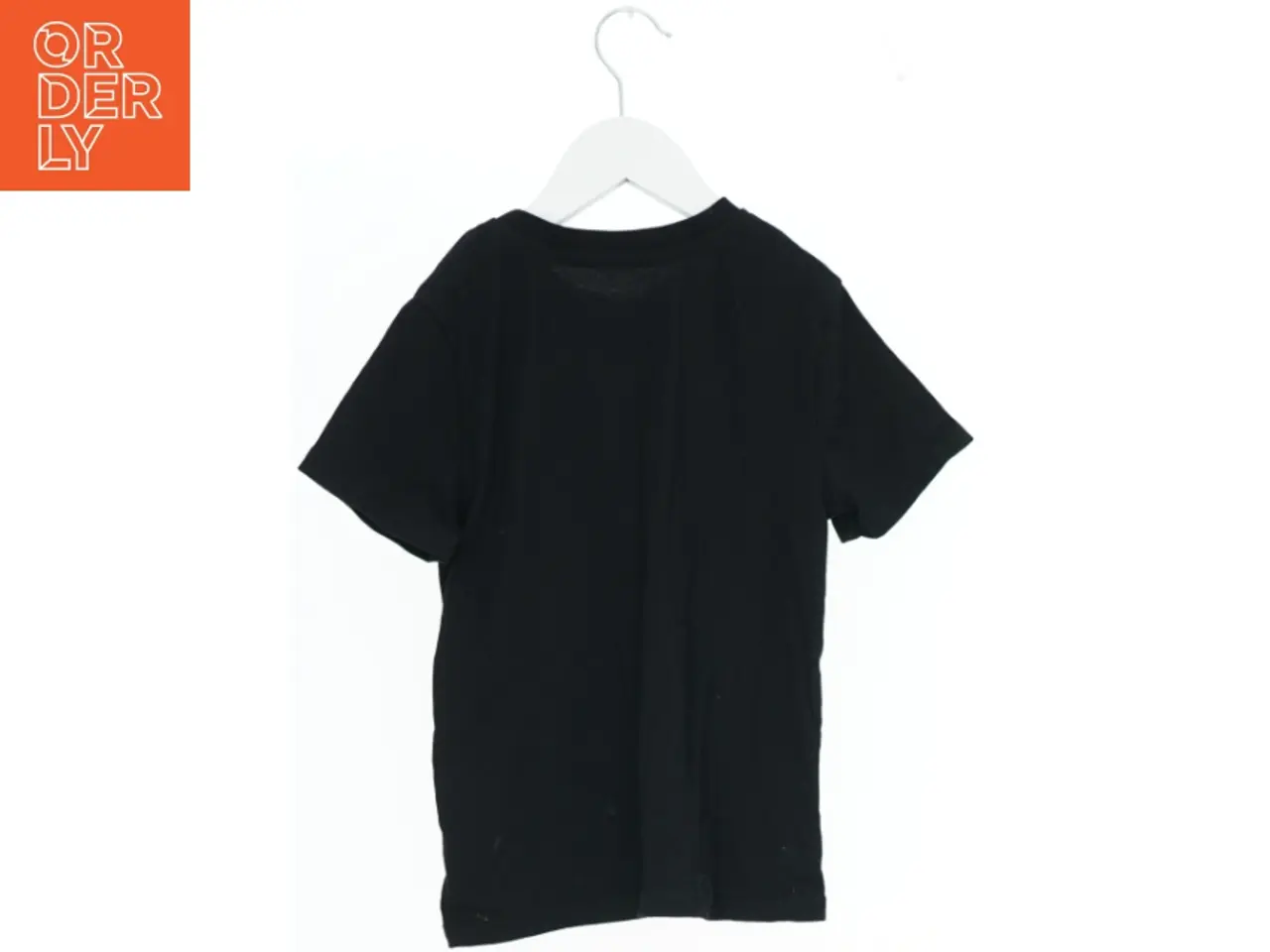 Billede 2 - Sort T-shirt fra LC Waikiki  (str. 122)