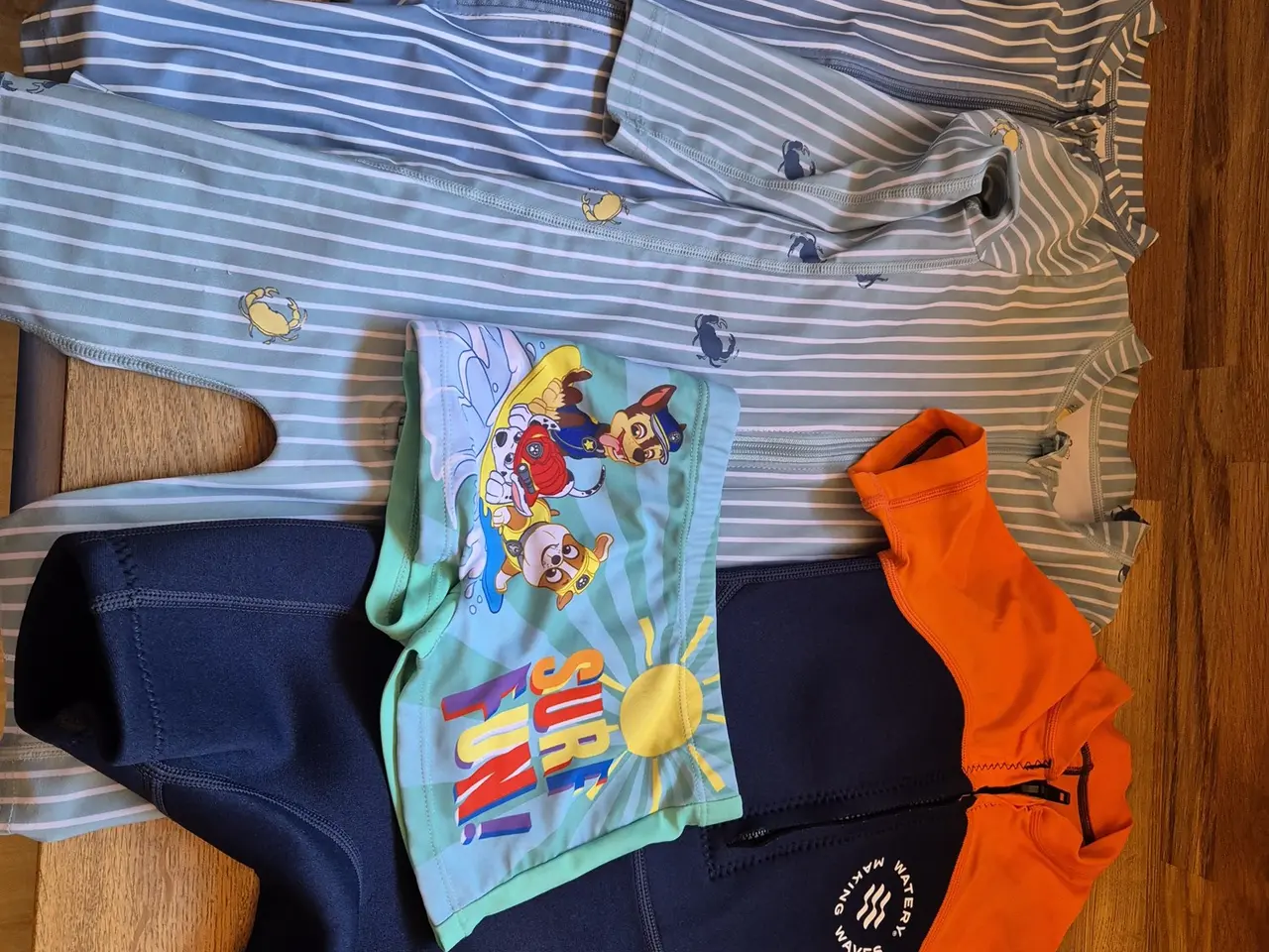 Billede 1 - Badetøjspakke 3-4 år – 4 dele