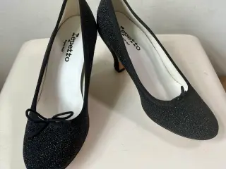 Repetto, pumps, str. 37