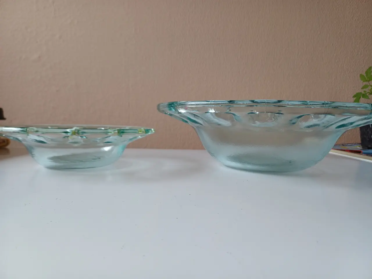 Billede 2 - Glas skålesæt med hullet kant – 2 stk. retro