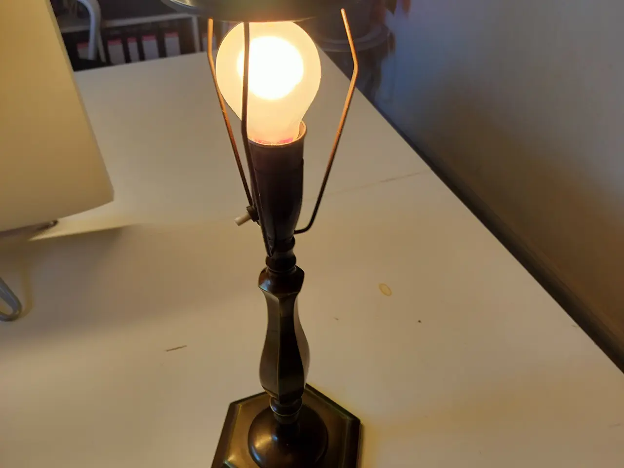 Billede 3 - Bordlampe bruneret messing lampe