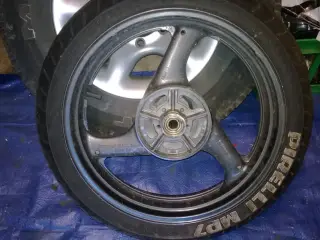 Suzuki 4.5 - 18" bagfælg classic race.