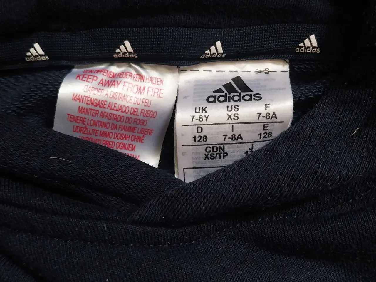 Billede 5 - Adidas blå hættetrøje str 128
