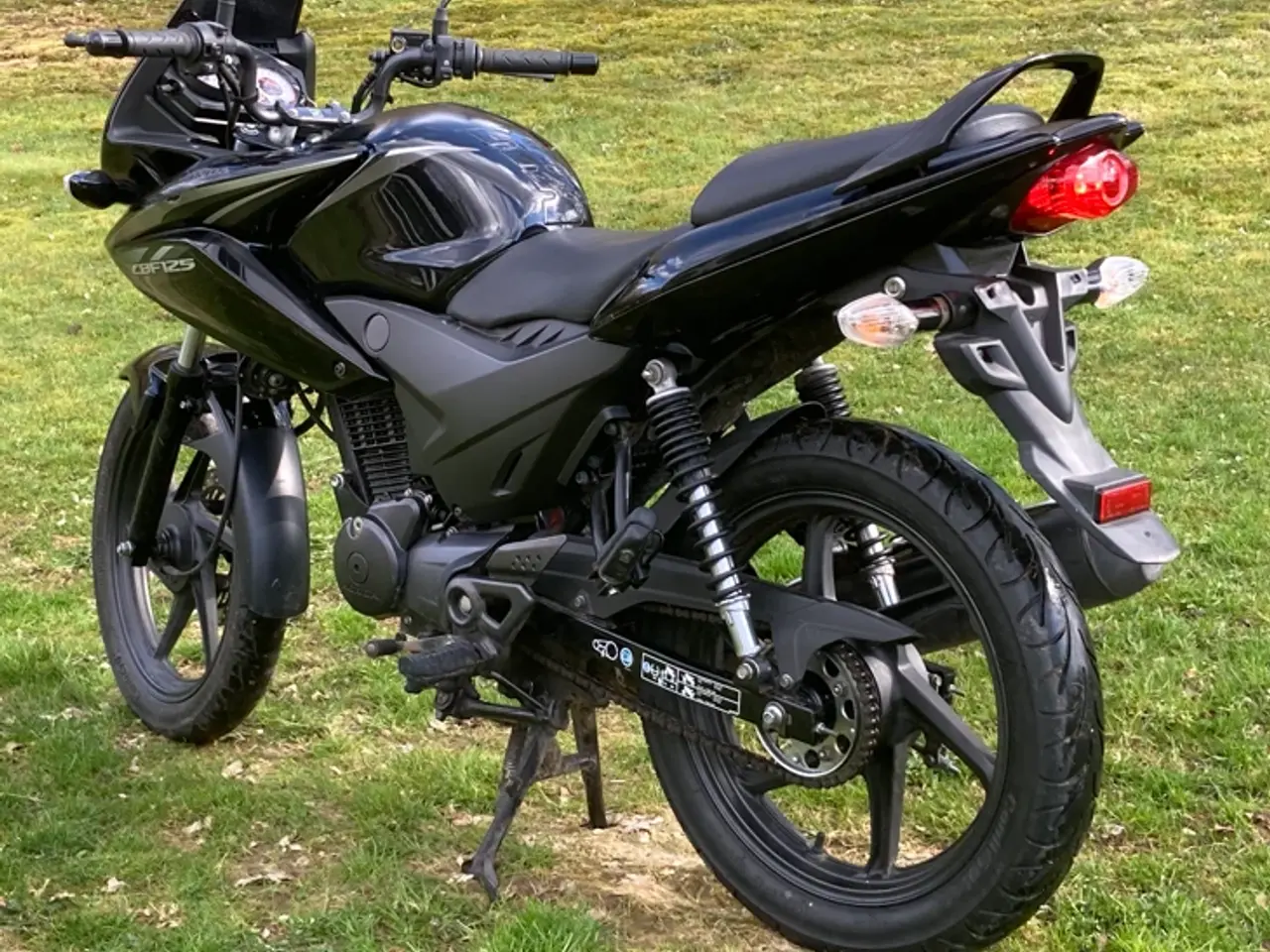 Billede 3 - Honda CBF 125. Økonomisk begynder /pendler mc.
