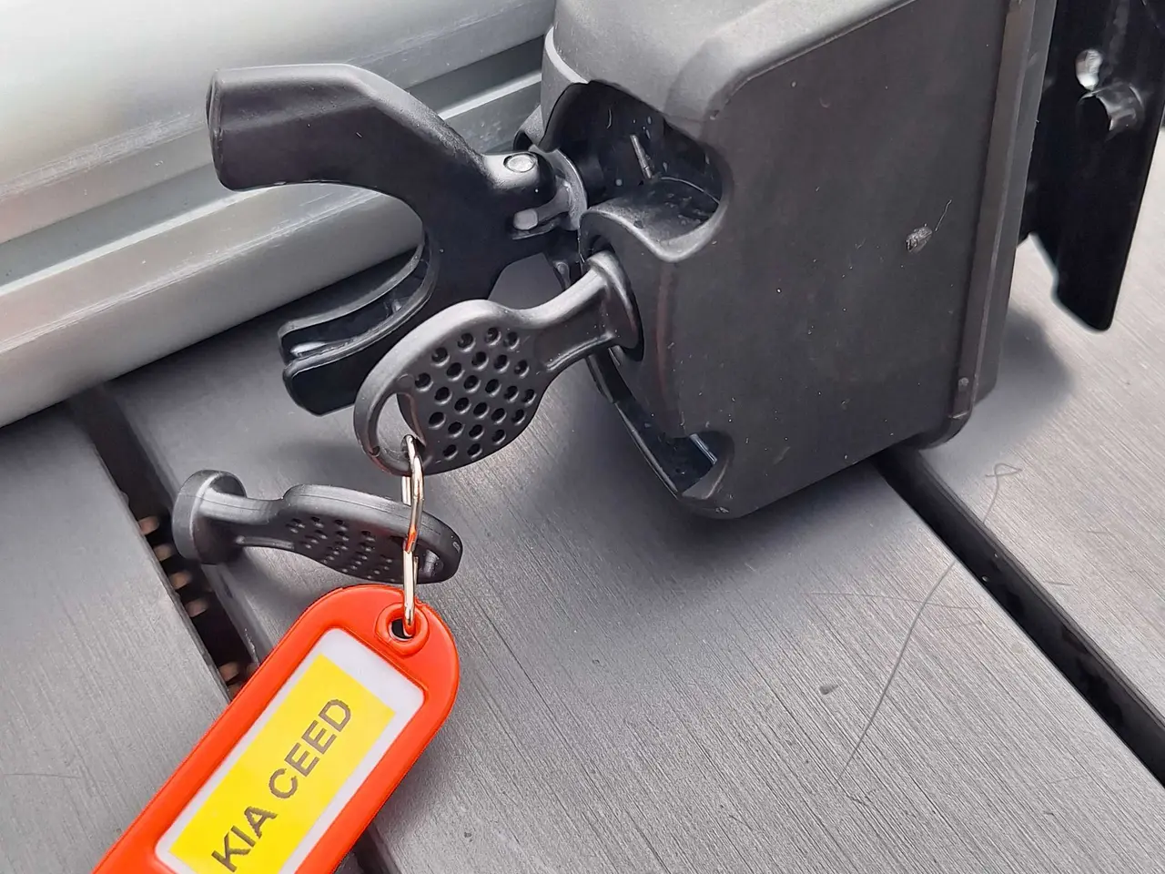 Billede 9 - Originale Kia Ceed SW tagbøjler