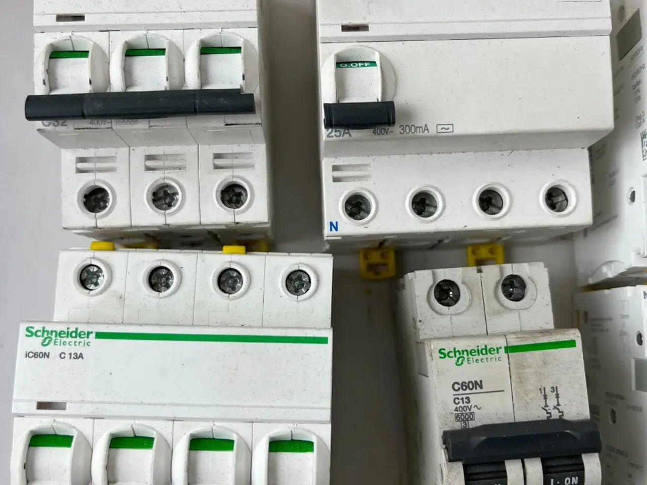 Billede 5 - Schneider Electric iC60N Acti9 Breaker RCCB parti