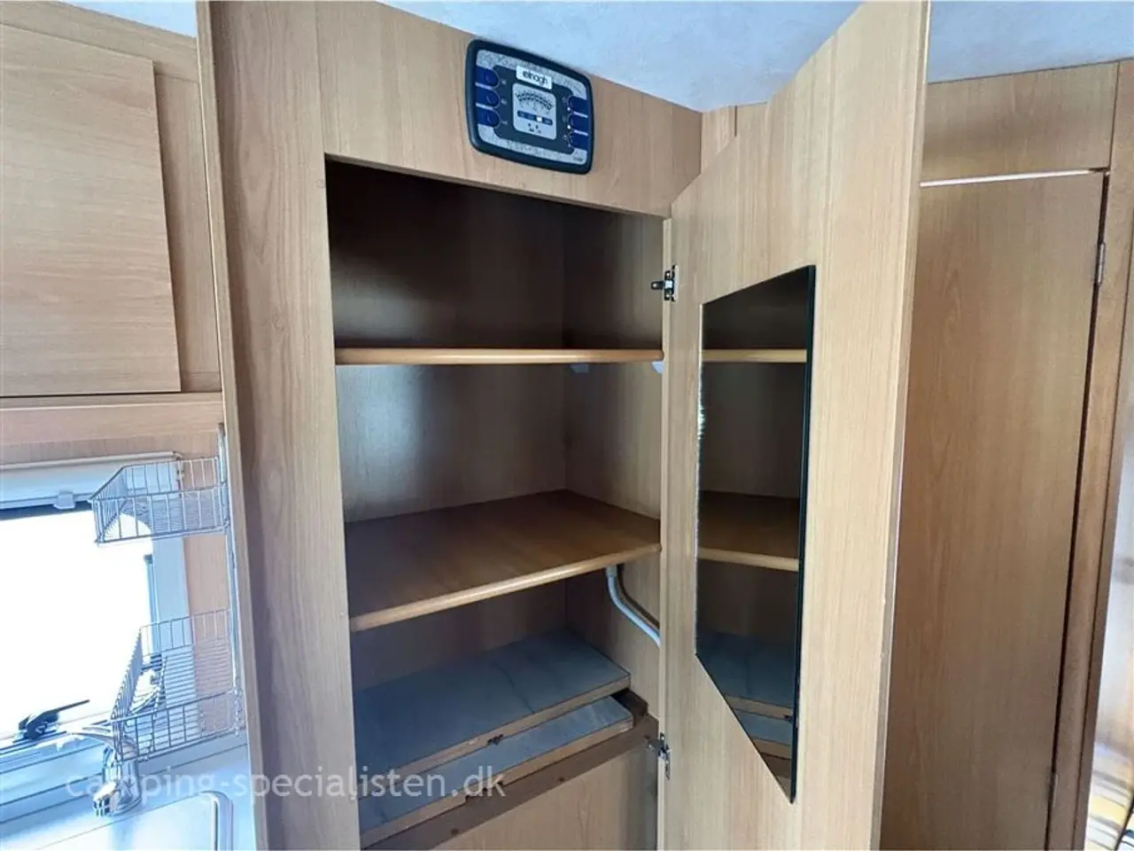 Billede 9 - 2007 - Elnagh Baron 120 L Elnagh Baron 120L 2007 - Se den nu hos Camping-Specialisten.dk
