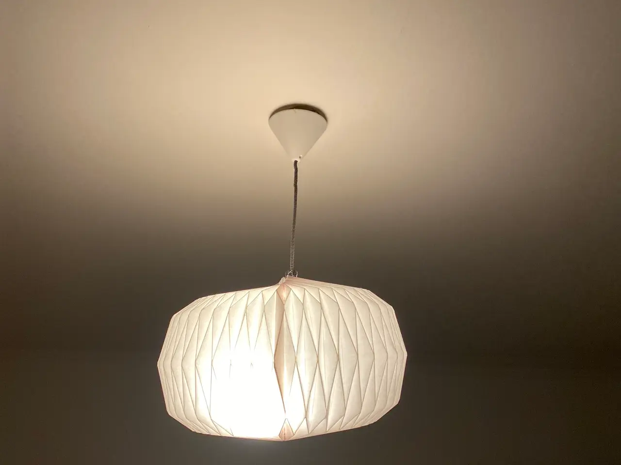 Billede 1 - !!!FLYTTESALG!!! - Loftslampe med et skærm
