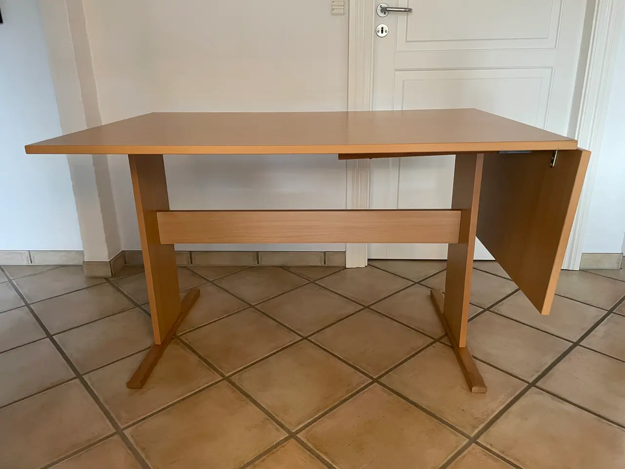 Billede 1 - Spisebord