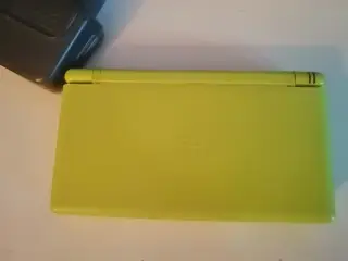 NINTENDO DS lite