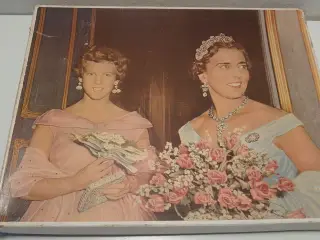 Royalt vintage puslespil fra H.S.E.. Ca. 1954.